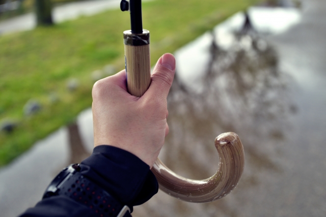  雨の日に傘を借りた後は事業改善で応える