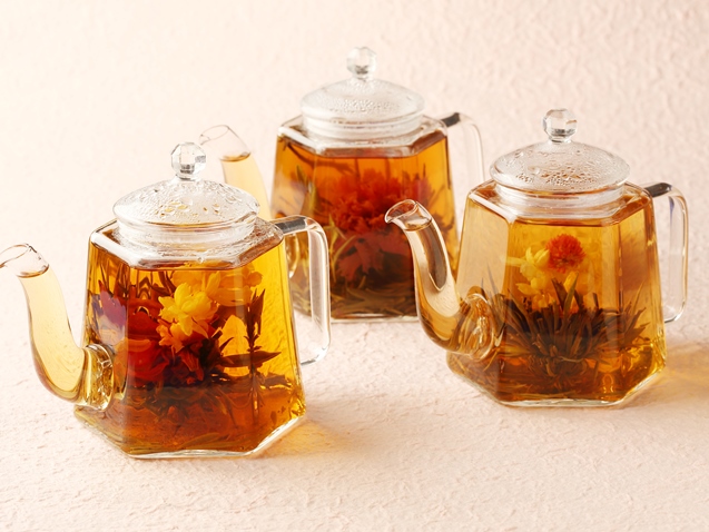 お湯を注ぐとお花の咲く中国茶「工芸茶」中国料理「桃李」で2017年1月より販売開始