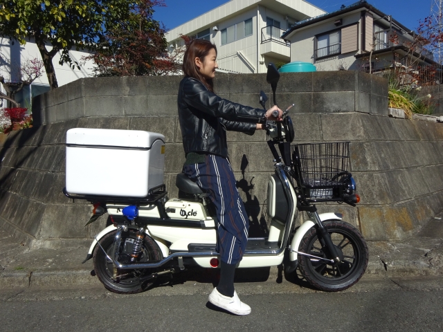 川崎信用金庫が営業車両として バイクルの電動二輪車を試験導入します