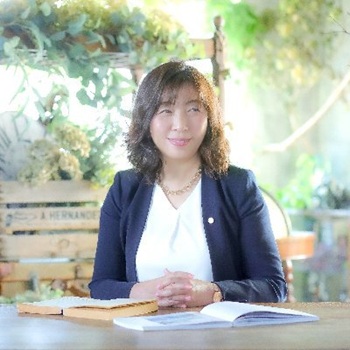 コスモリンク行政書士法人 代表行政書士 西川清美さん