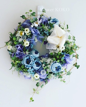 季節のリースでお部屋を癒しの空間に!