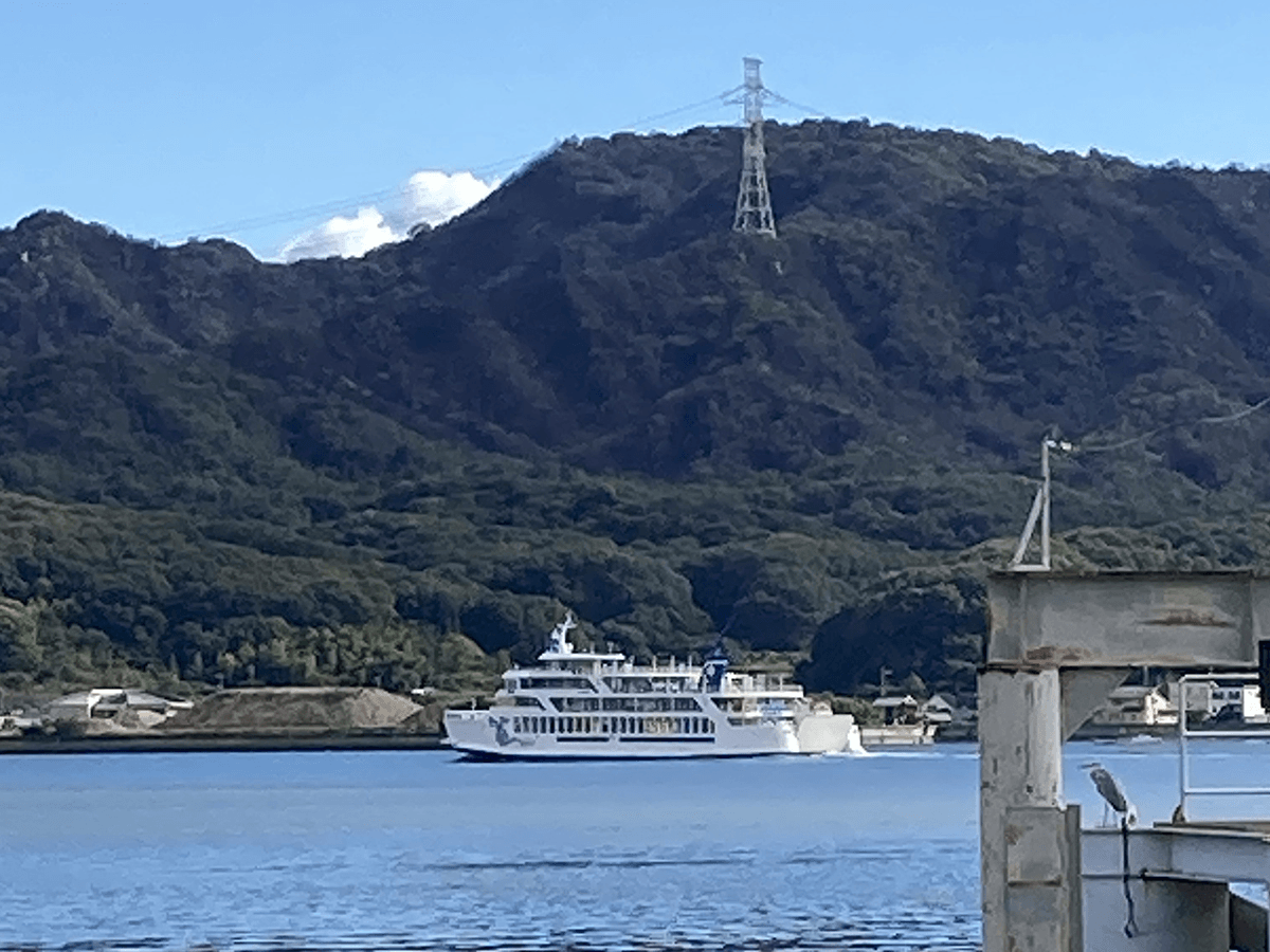新岡山港から小豆島に向かうフェリー