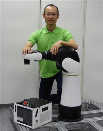 産業用ロボットアーム開発　簡単な操作で人間と安全に協働 