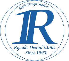 りょうき歯科クリニックの企業ロゴ