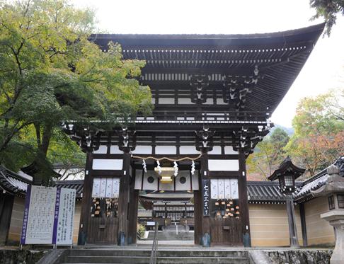 京都最古の神社とのコラボ企画・体験ギフト～「京都・松尾大社で、篆書（てんしょ）と巫女体験」