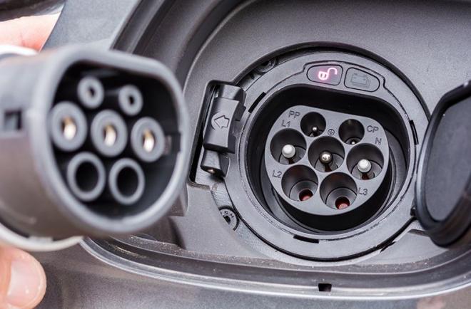 2031年までの電気自動車充電コネクタ市場：収益増加とCAGR 17%