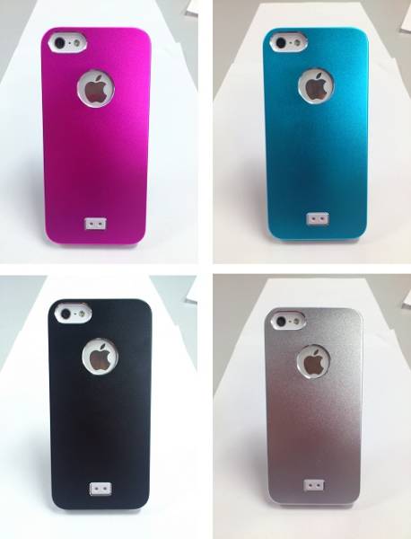 人とは違うiPhone5にイメチェン！高級感溢れるアルミケース！
