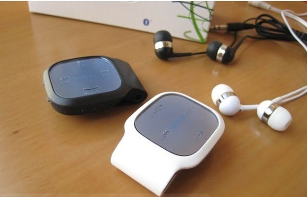Bluetooth対応イヤフォンだから、音楽や電話を楽々ハンズフリーで！！