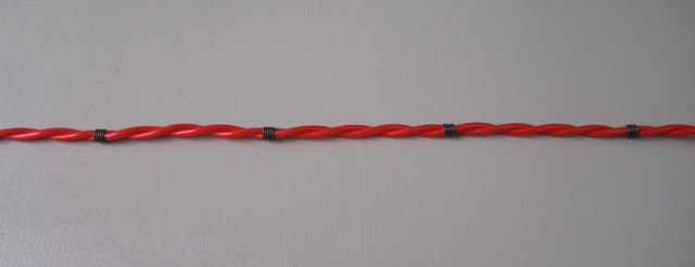 電源不要の物理的動作で直接に温度感知と信号ができる／温度感知線（70℃）の新製品