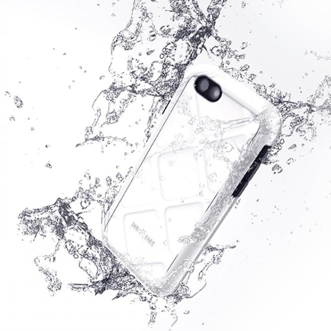 指紋認証対応・画面むき出しの実用防水iPhone6Plusケース『WETSUIT』予約開始