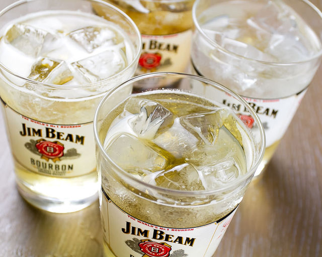 ジムビームハイボール、１杯目無料! 「ナポリ練馬&横浜西口」で同時開催!!