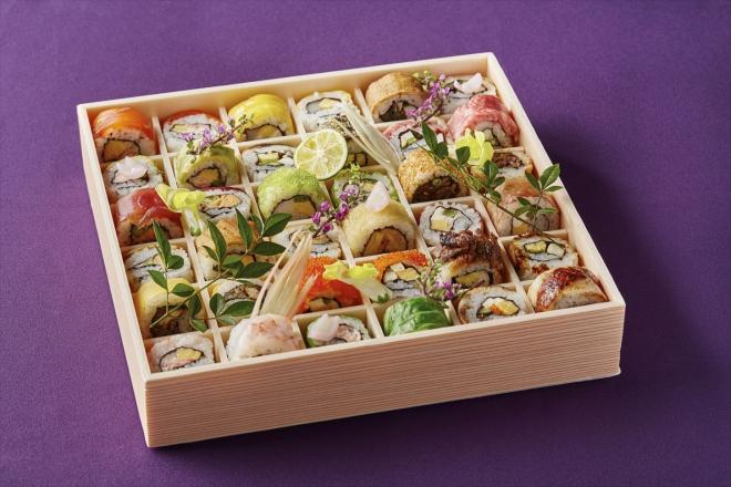 12種36貫のロール寿司の折詰め、可愛い「お花見弁当」販売開始