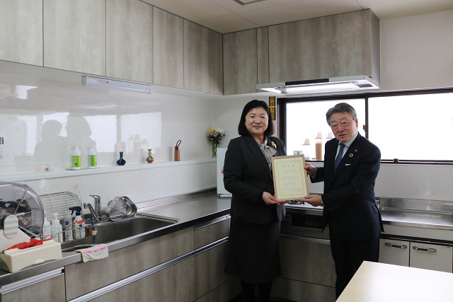 北上市の子ども食堂にシステムキッチン「ＳＴＥＤＩＡ」を寄贈