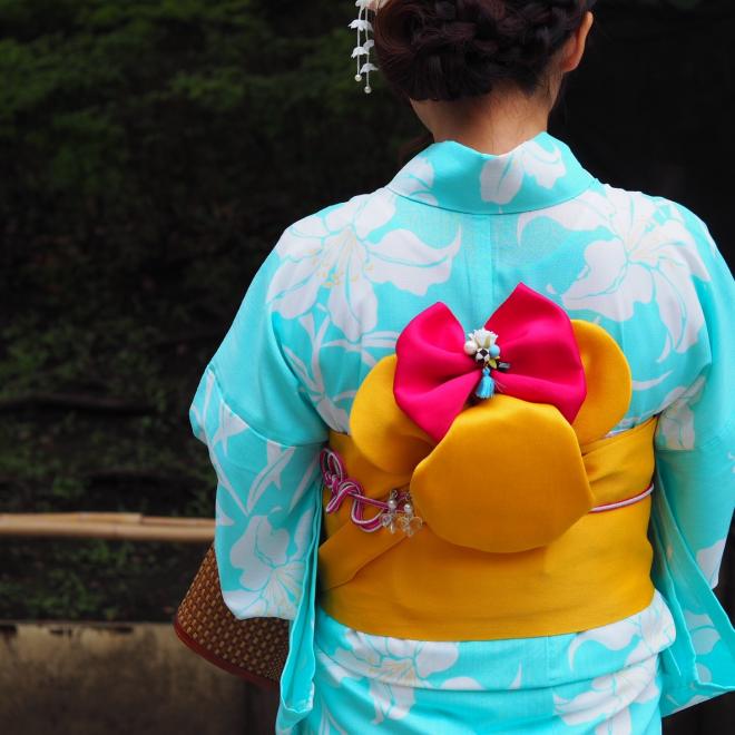 ミッキーマウスの形をした「帯マウス」を、着物レンタル浅草愛和服 全着付師がマスター！
