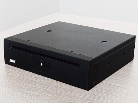Elut「車載用DVDプレイヤー AG401DV」7/20発売 リモコン操作 オールブラック塗装