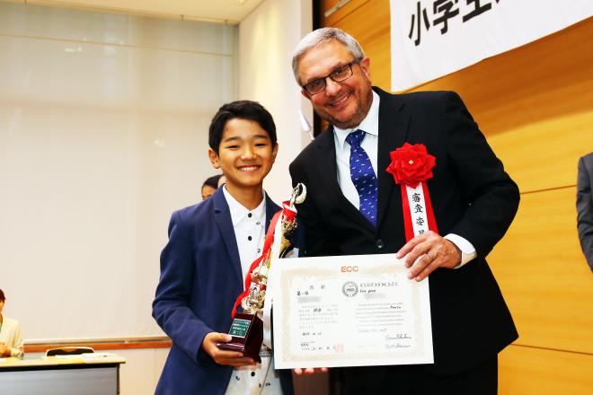 小学生 英語スピーチコンテストを開催します
