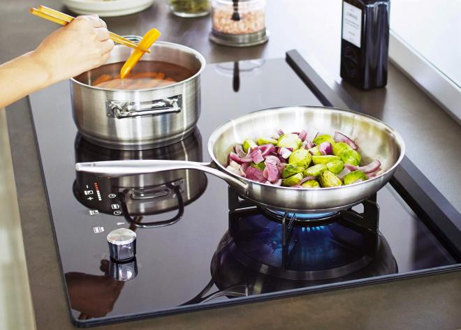 ビルトインコンロ「デュアルシェフ」、レンジフード「バジェーナ」　2018年度　グッドデザイン賞　受賞